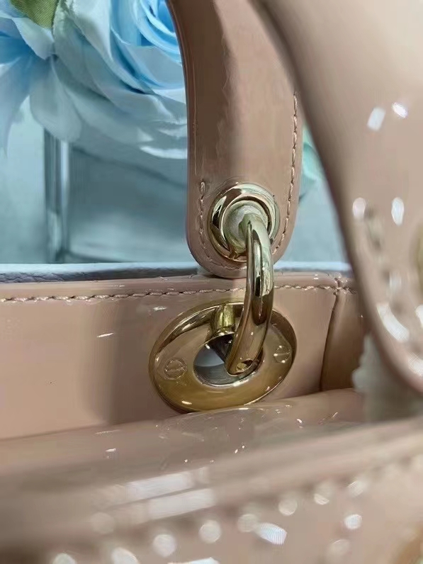 2025228Y600P205555668