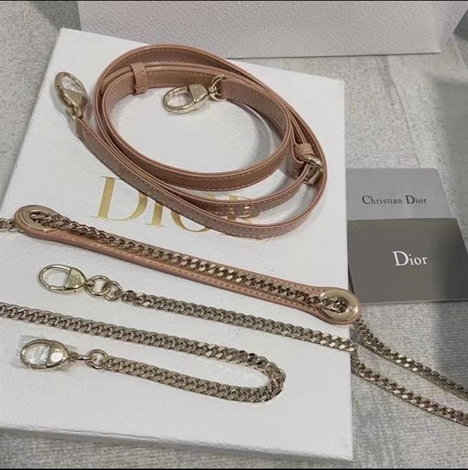 2025228Y600P205555747