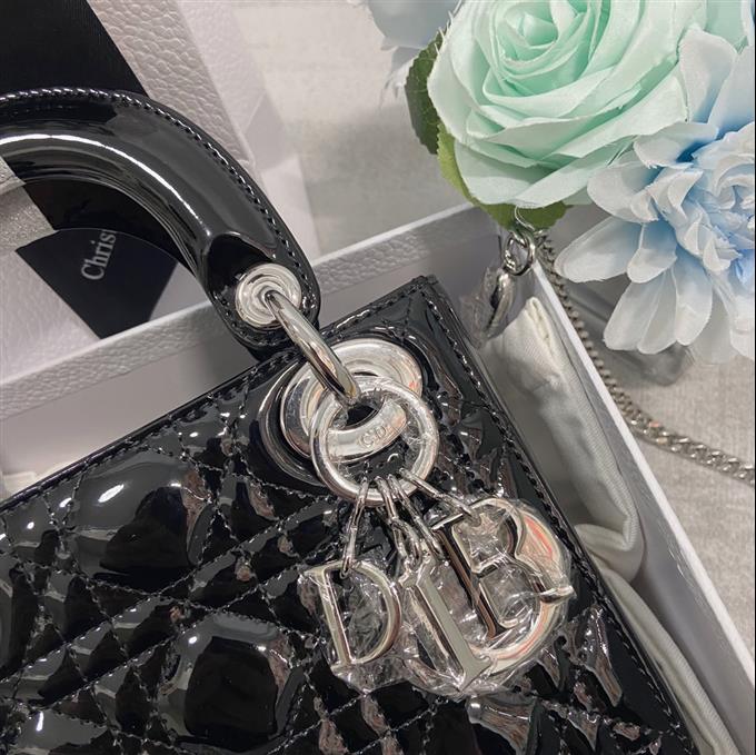 2025228Y600P20555660