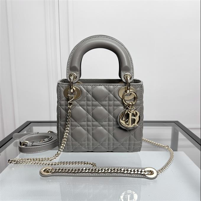 2025228Y600P205557431