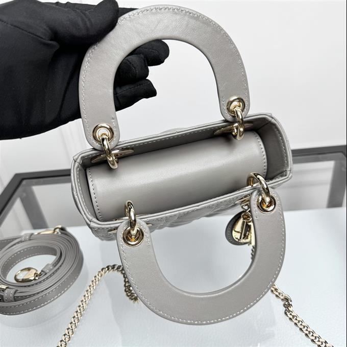 2025228Y600P205557509