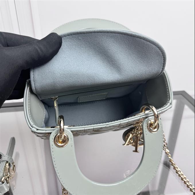 2025228Y600P205557840