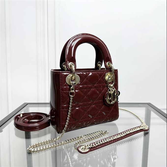 2025228Y600P205557903