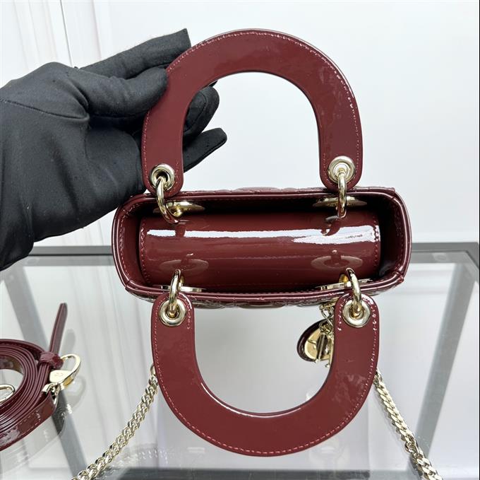 2025228Y600P205557950