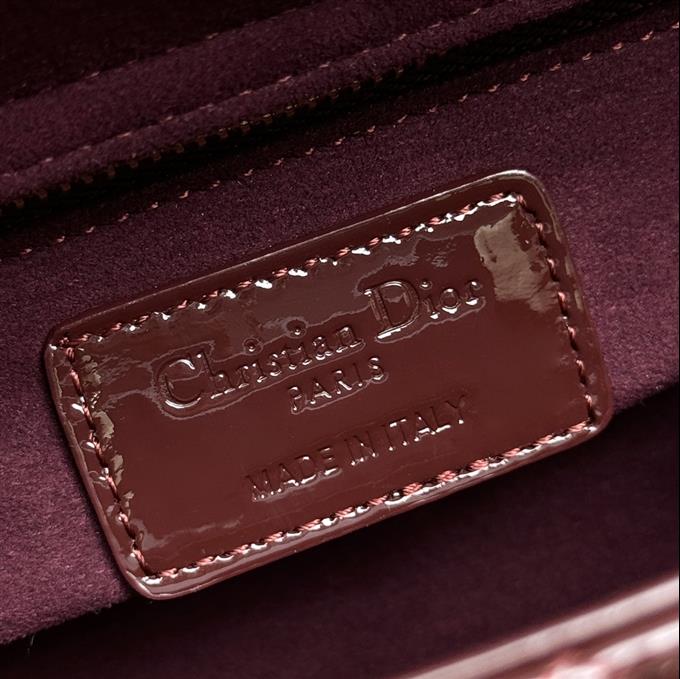 2025228Y600P205557966