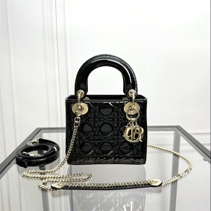 2025228Y600P205558422