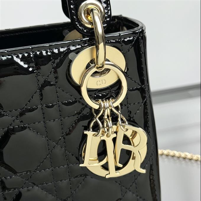 2025228Y600P205558436