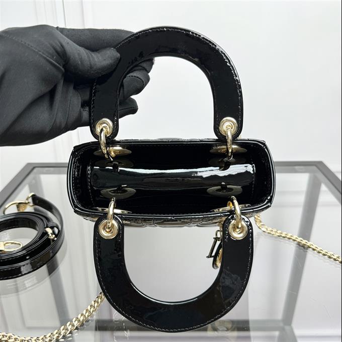 2025228Y600P205558515