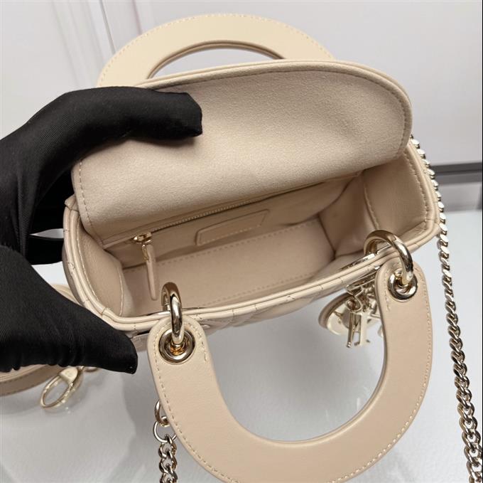 2025228Y600P205558687