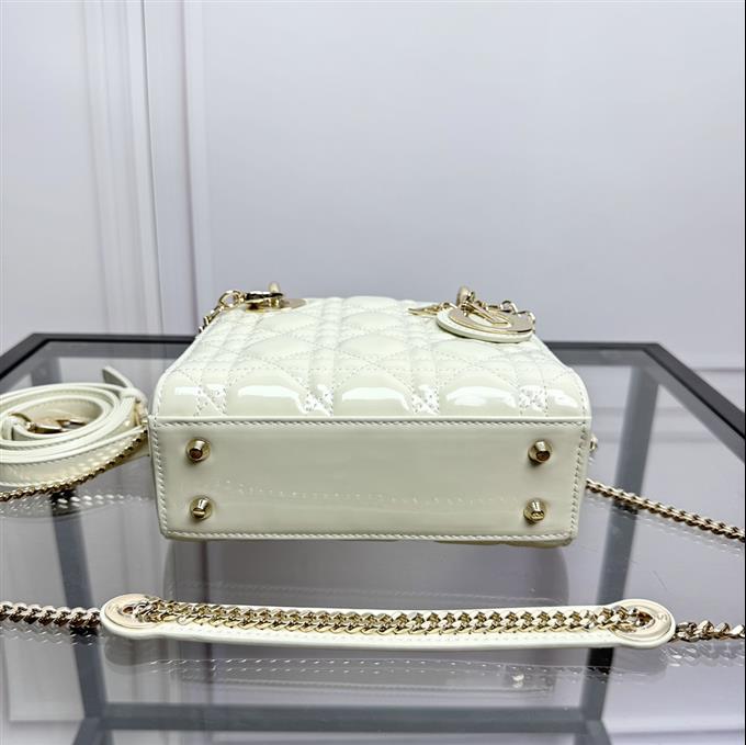 2025228Y600P20555877