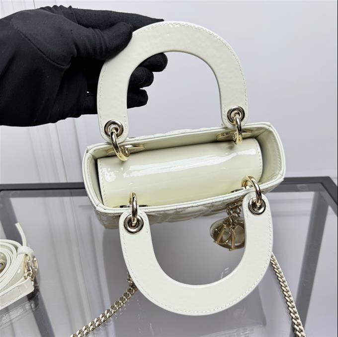 2025228Y600P20555892