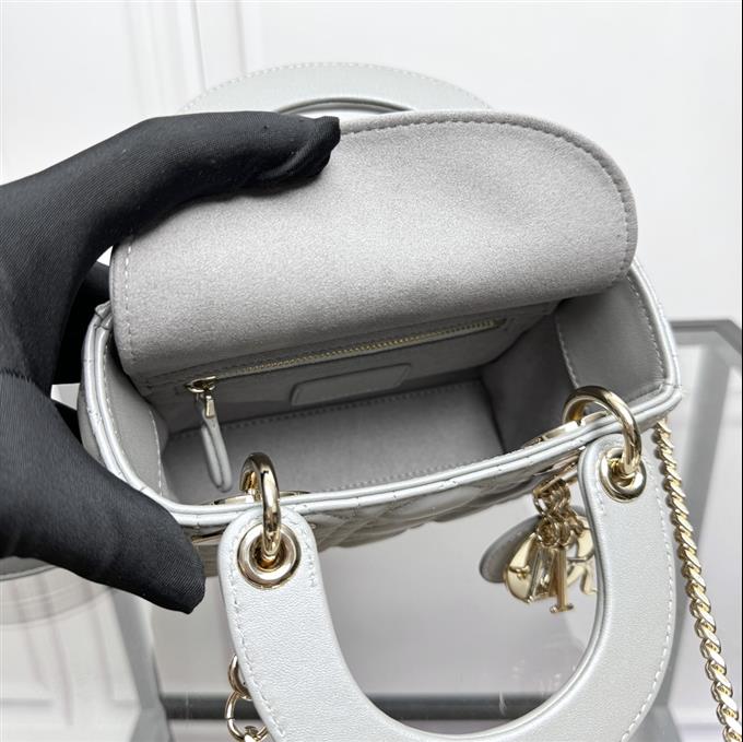 2025228Y600P205558968