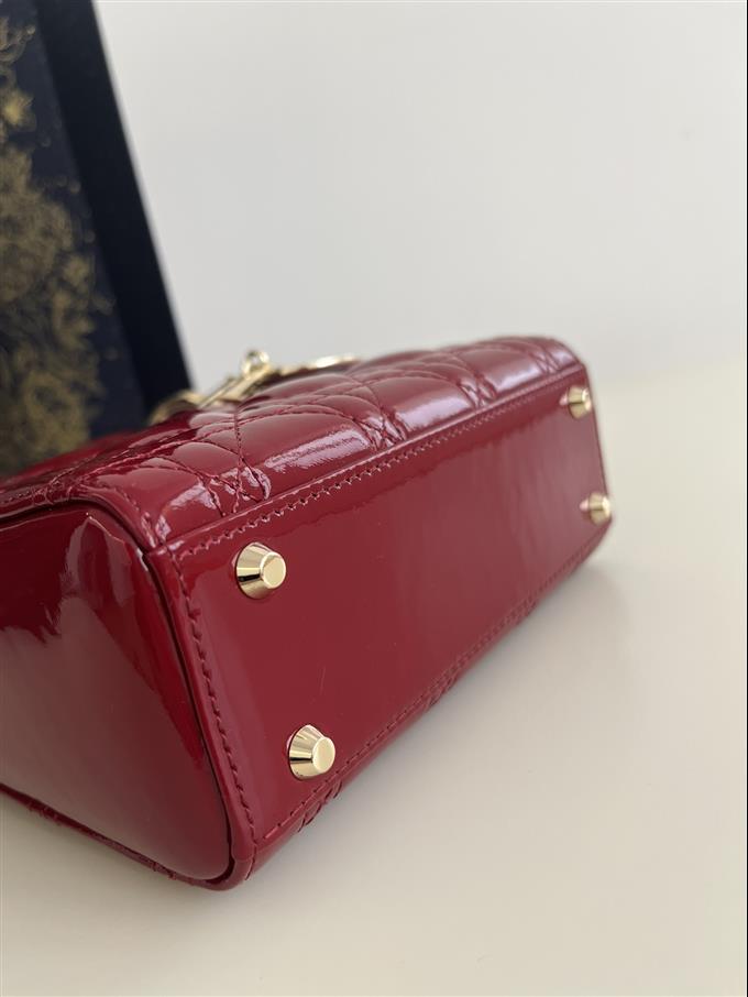 2025228Y600P205559755