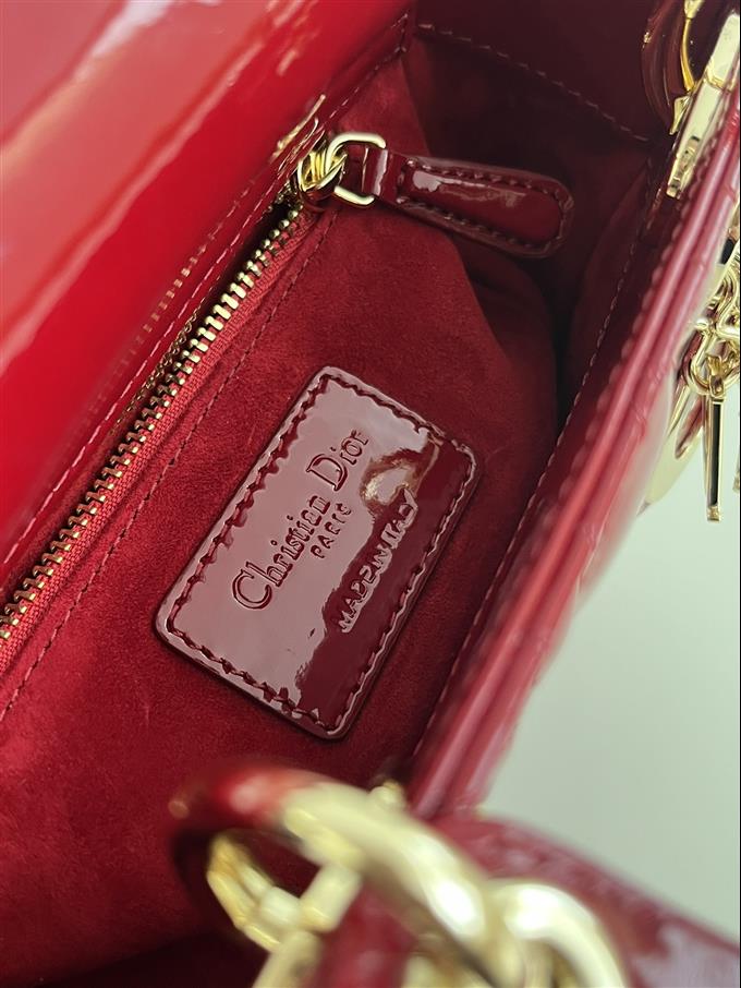 2025228Y600P205559803