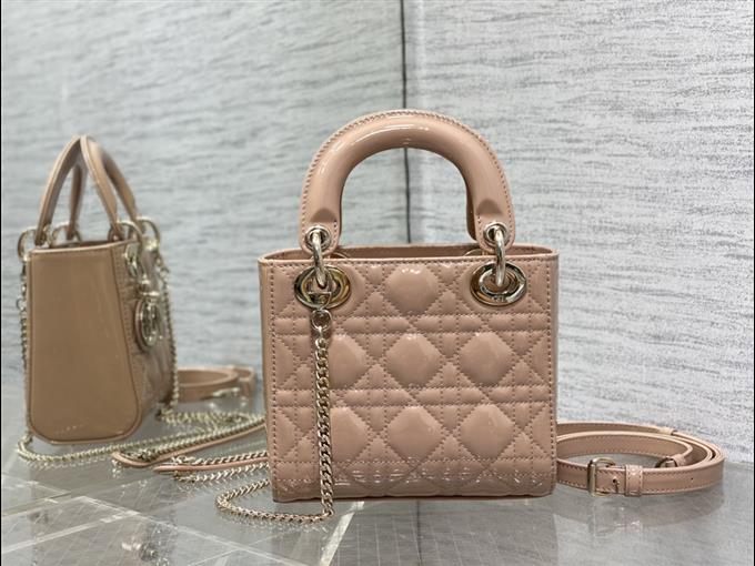 2025228Y600P20560325