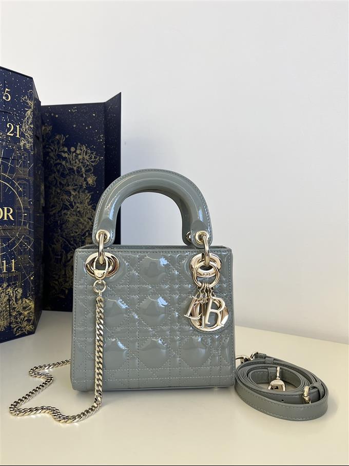 2025228Y600P20560671