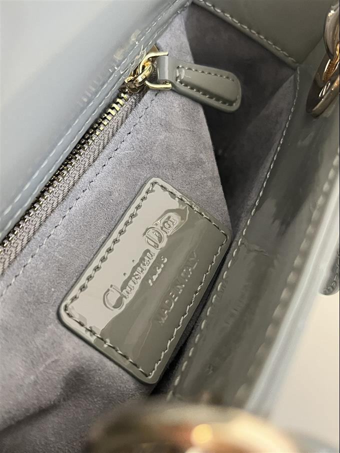 2025228Y600P20560797