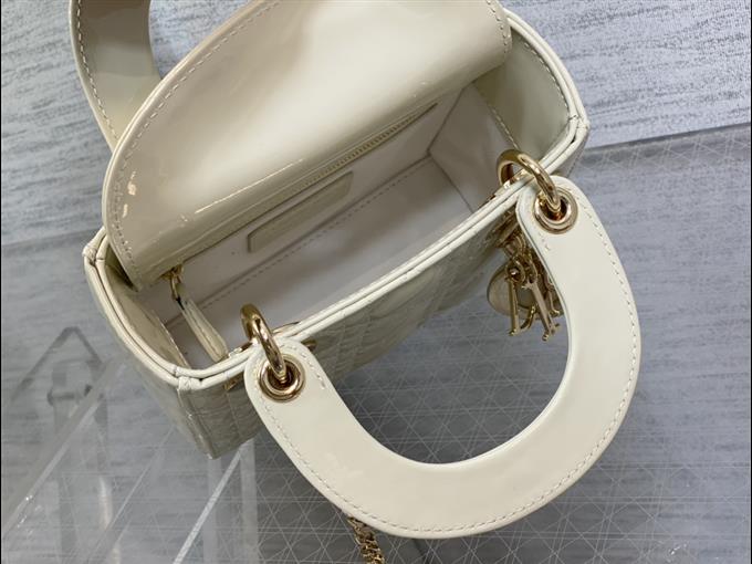 2025228Y600P20560924