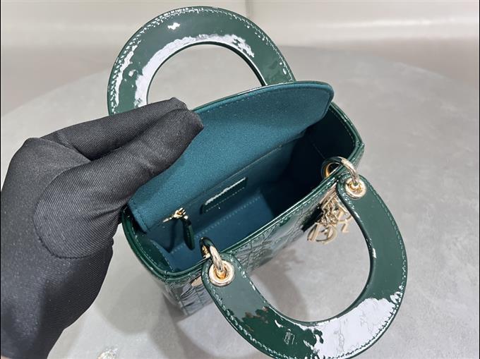 2025228Y600P205610329