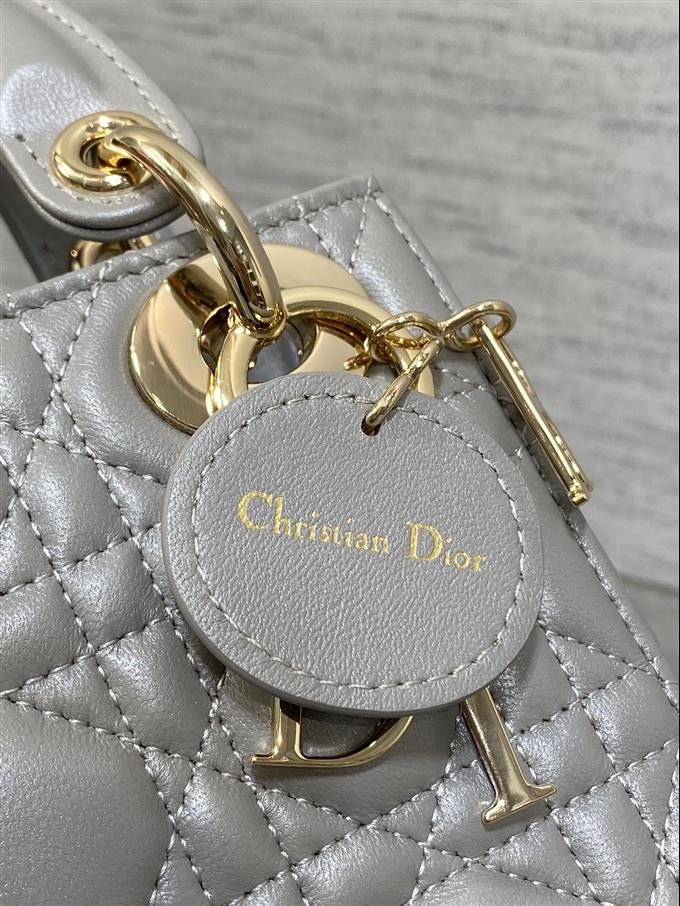 2025228Y600P205610697