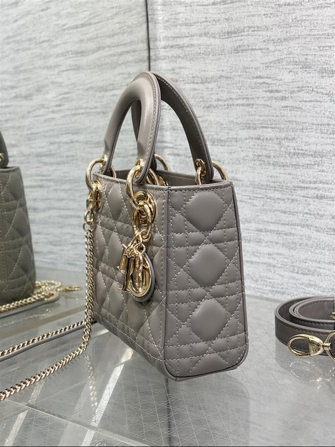 2025228Y600P205610869