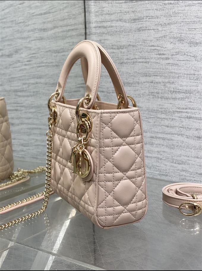 2025228Y600P205611866