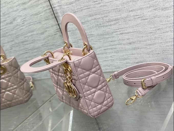 2025228Y600P205613151