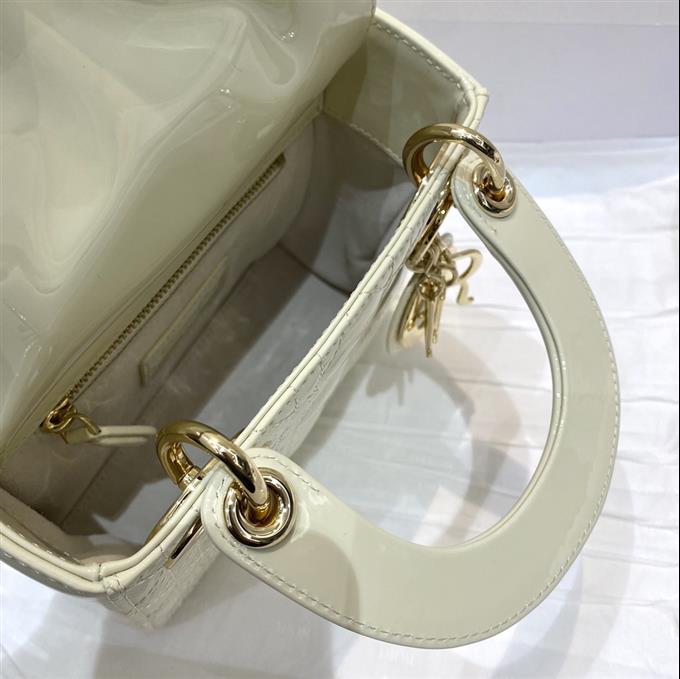 2025228Y600P205614173