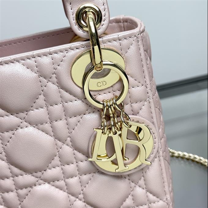 2025228Y600P205614363