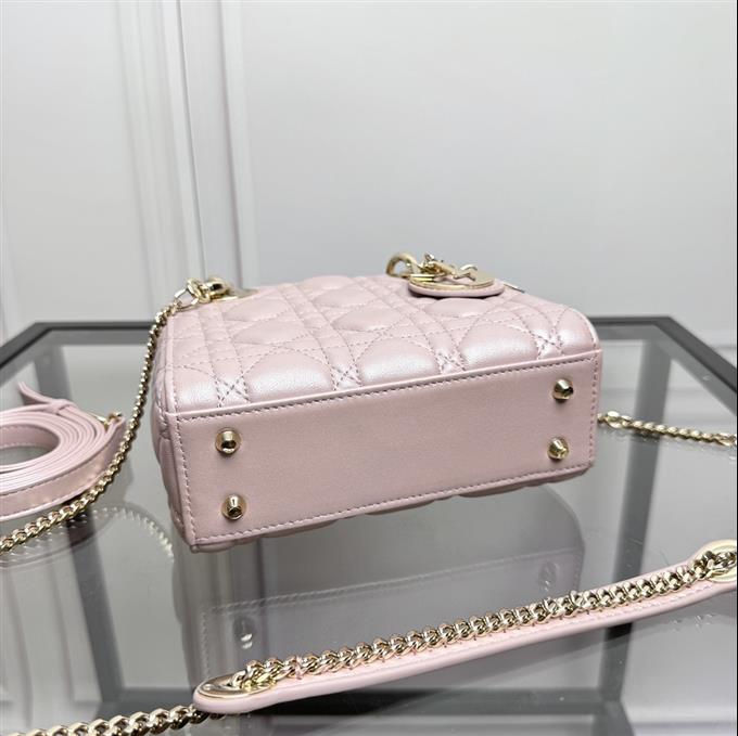 2025228Y600P205614442