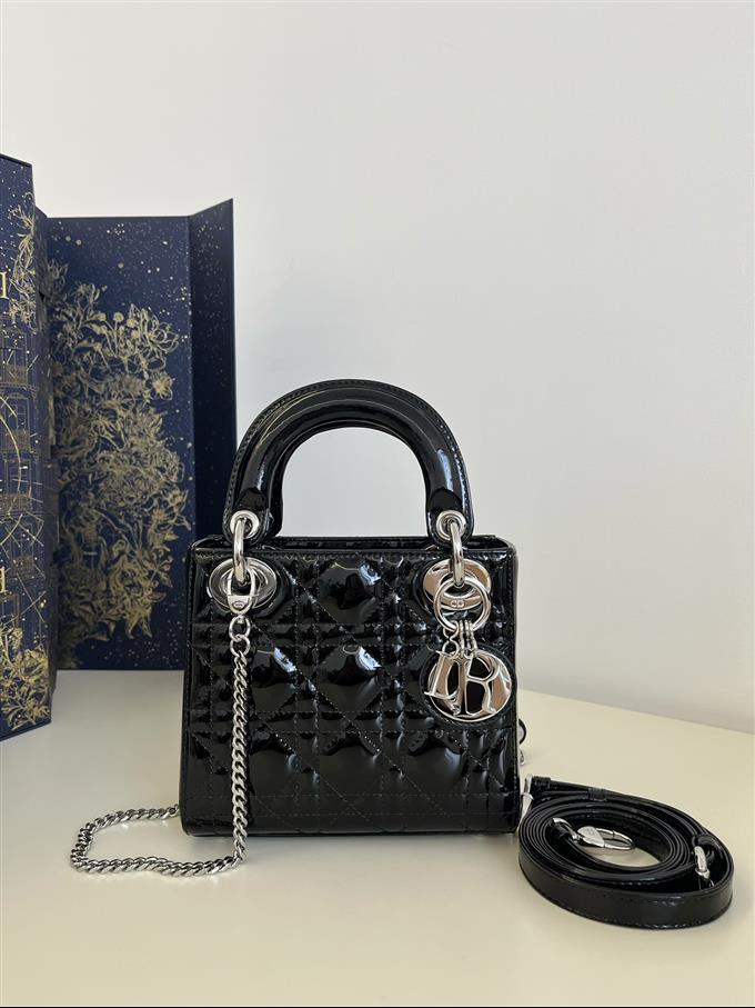 2025228Y600P205615634