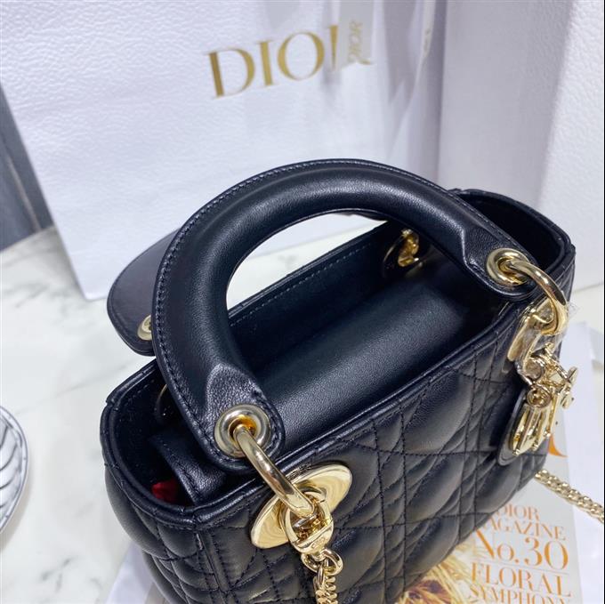 2025228Y600P20561582