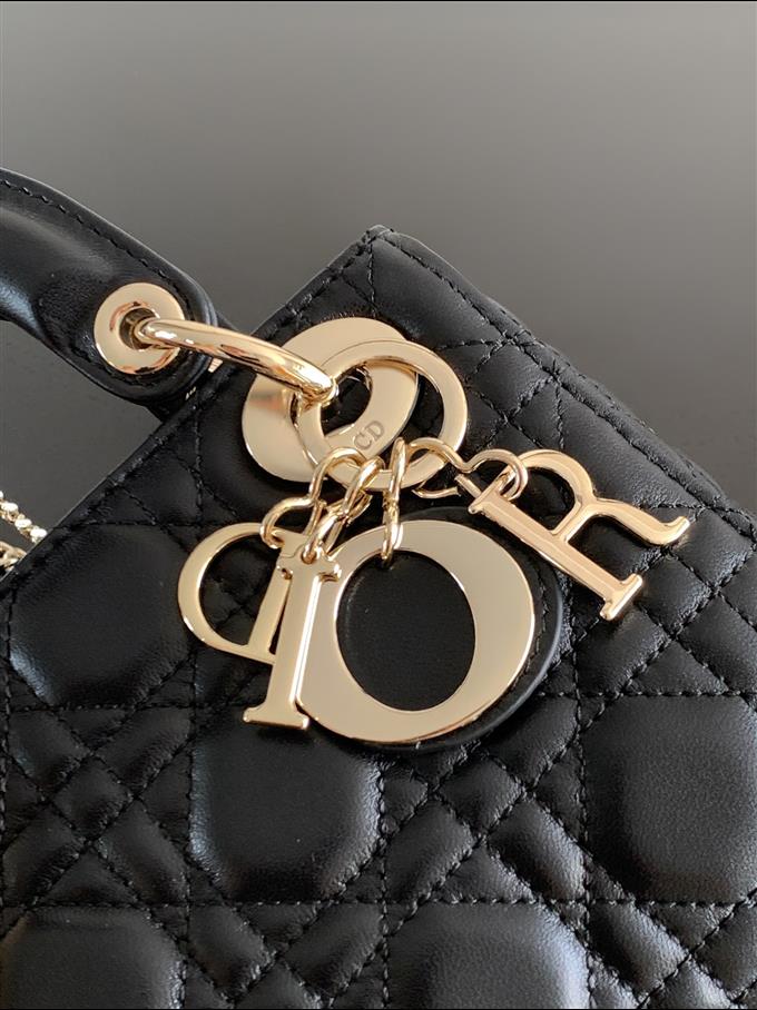 2025228Y600P205615983