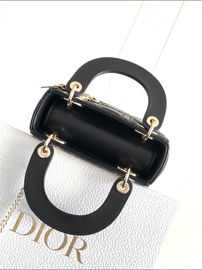 2025228Y600P20561615