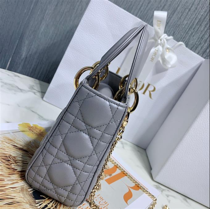 2025228Y600P20561931