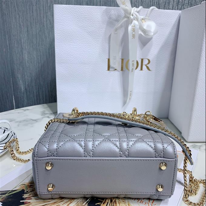 2025228Y600P20561946