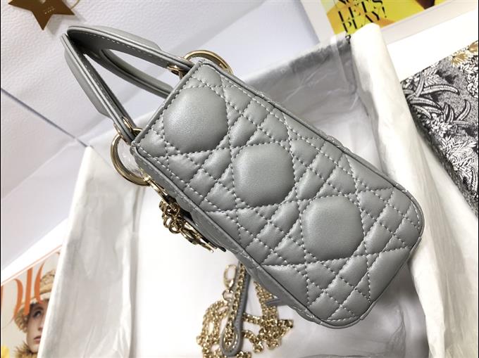 2025228Y600P20562949