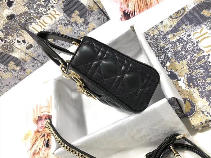 2025228Y600P20563658