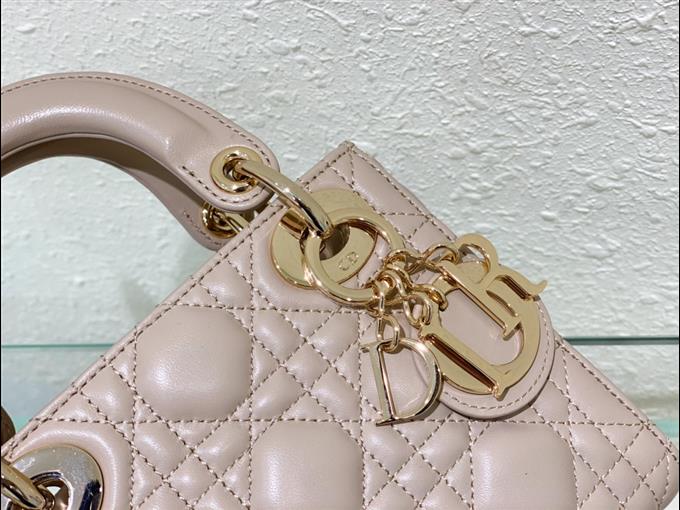 2025228Y600P20563967