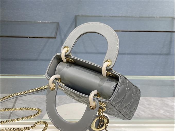 2025228Y600P20564971