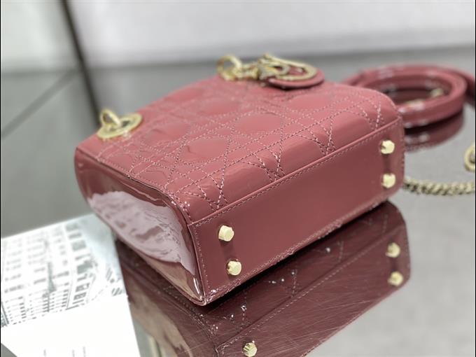 2025228Y600P20565758