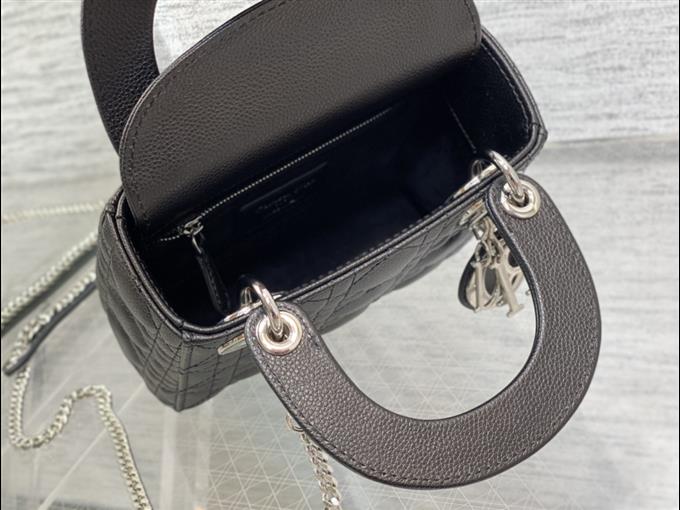 2025228Y600P20566704