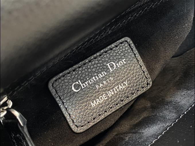 2025228Y600P20566720