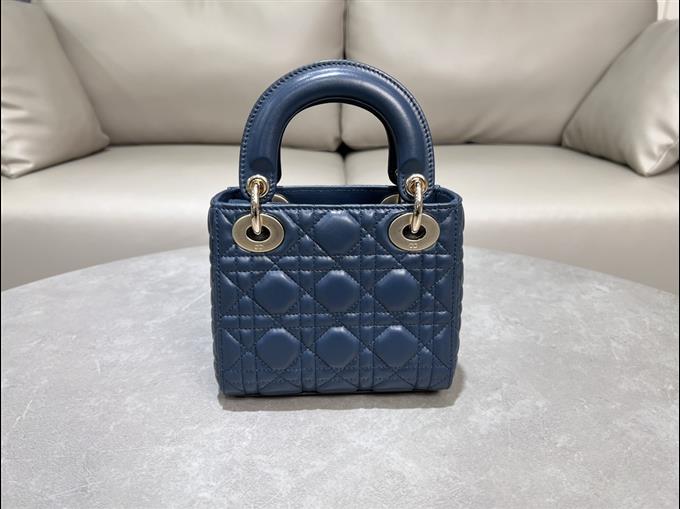 2025228Y600P20567143