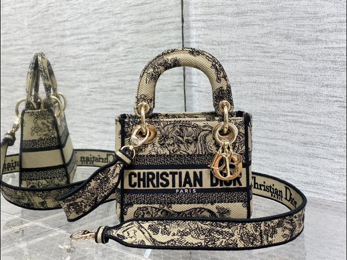 2025228Y600P20568303