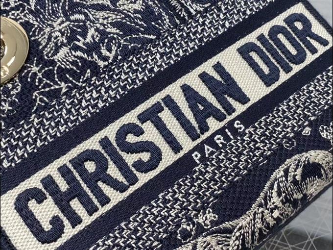 2025228Y600P20568486