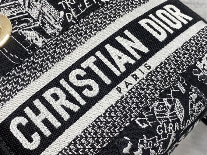 2025228Y600P20569195