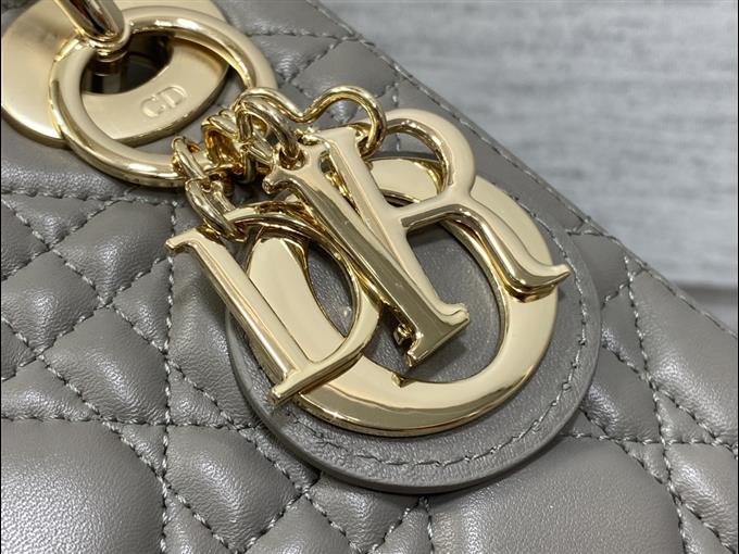 2025228Y600P20569717