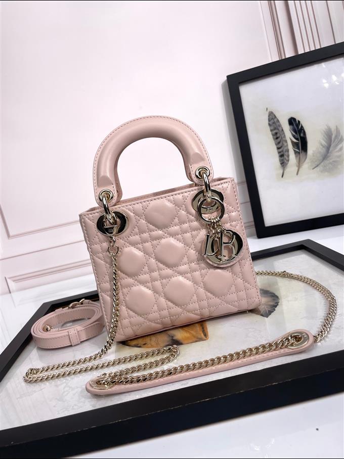 2025228Y600P20569937