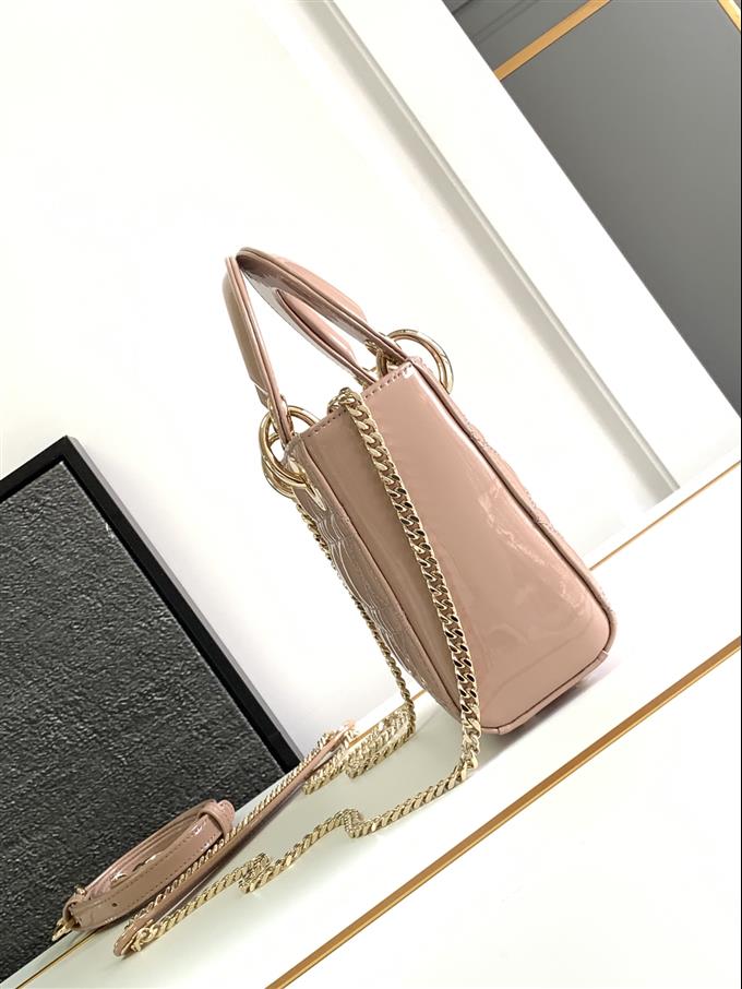 2025228Y600P211856315